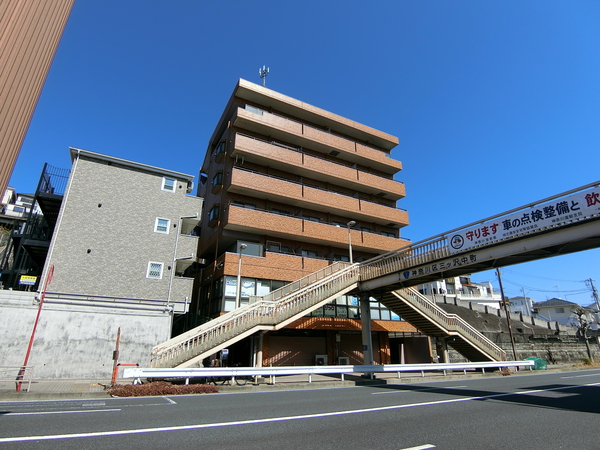【ライオンズマンションヨコハマ三ッ沢】外観
