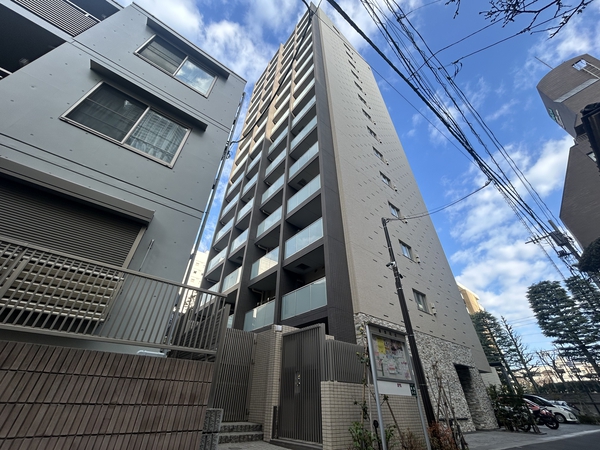 【ルジェンテ新宿御苑前】外観