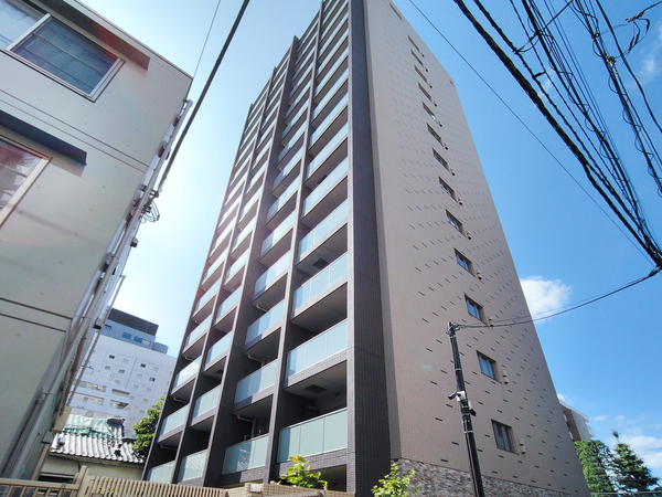 【ルジェンテ新宿御苑前】外観