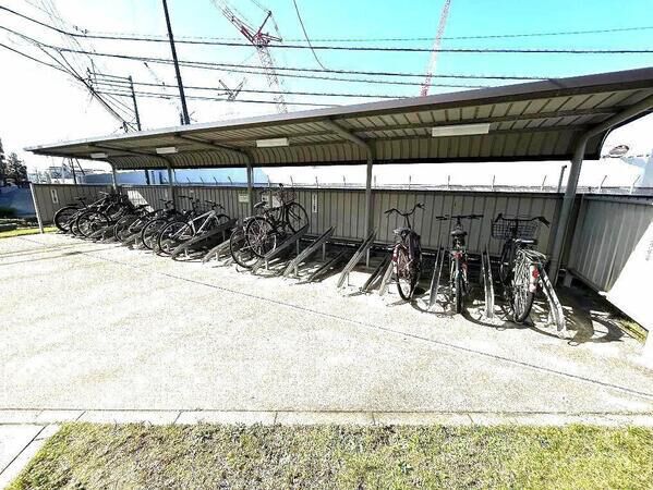 【JGMベリテュード箱崎公園セカンドステージ】(駐輪場) 【JGMベリテュード箱崎公園セカンドステージ】(駐輪場)