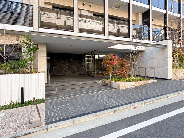 【ディアナコートたまプラーザ】エントランス