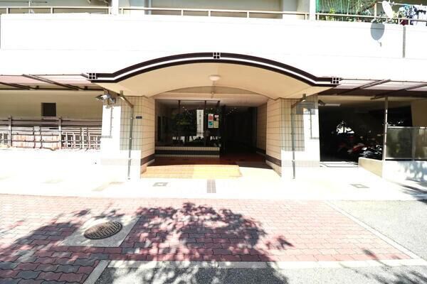 【阪神住建千舟リバーサイドヴィラ】D棟　エントラン