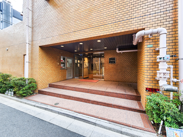 【ニューライフ千駄木壱番館】エントランス 【ニューライフ千駄木壱番館】エントランス