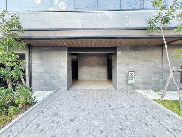 【プレシス武蔵浦和ヴェルデ】エントランス 【プレシス武蔵浦和ヴェルデ】エントランス