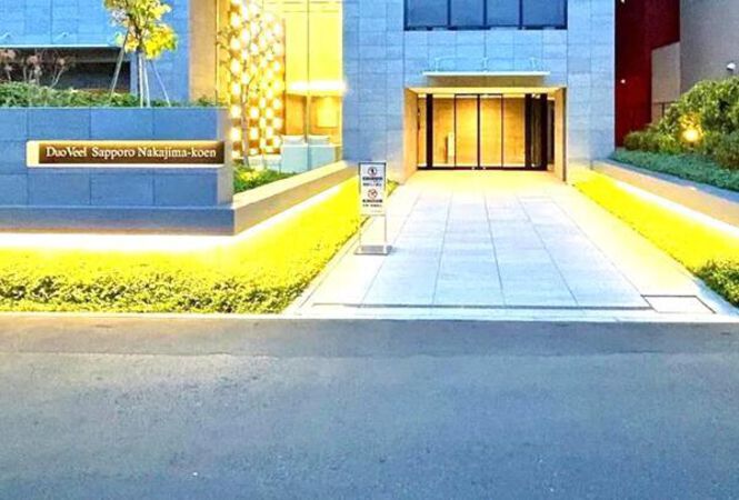 【デュオヴェール札幌中島公園】エントランス1 【デュオヴェール札幌中島公園】エントランス1