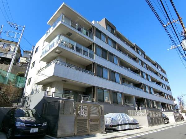 【ヴェレーナ鶴見】外観