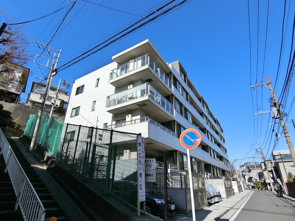 【ヴェレーナ鶴見】外観