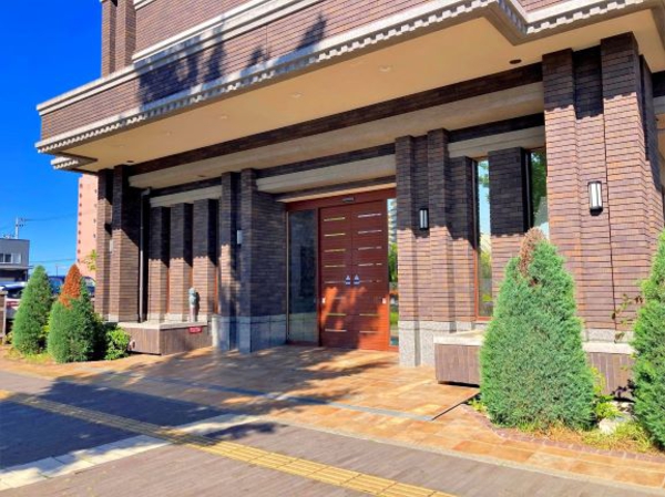 【ナイスブライトピアあすと長町】エントランスアプローチ