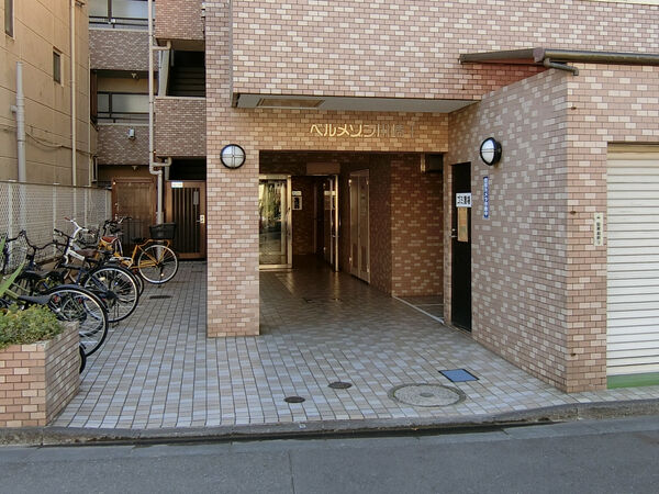 【ベルメゾン川崎Ⅰ】エントランス