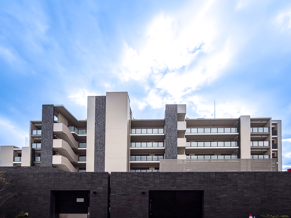 【レ・ジェイド高槻西真上】外観