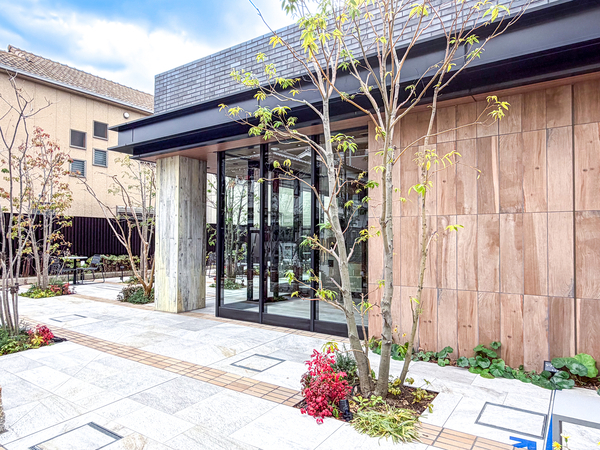 【レ・ジェイド高槻西真上】エントランス 【レ・ジェイド高槻西真上】エントランス