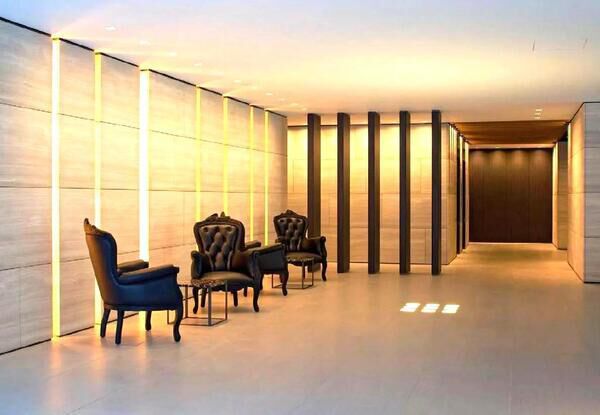 【ザ・ウエストミンスター六本木】エントランスロビー1