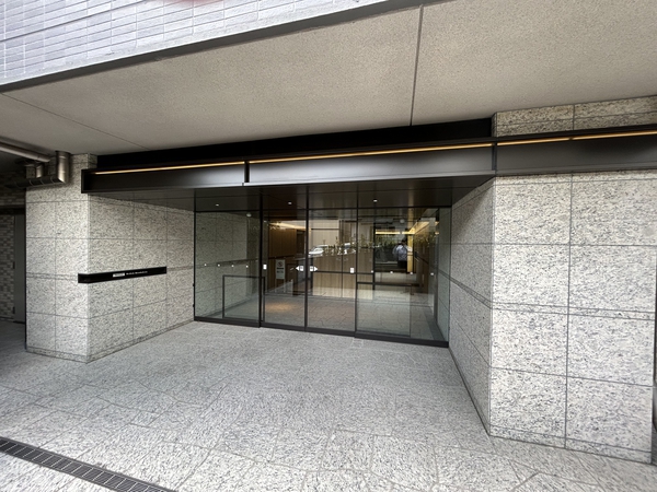 【ウエリス瑞穂公園】エントランス 【ウエリス瑞穂公園】エントランス