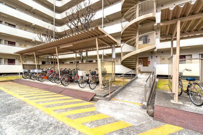 【ジークレフ甲南】共用部分（駐輪場）