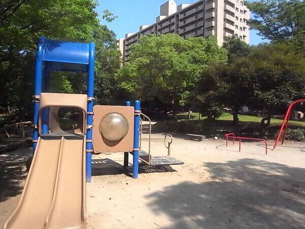 【コープ野村新安城】敷地内公園 【コープ野村新安城】敷地内公園