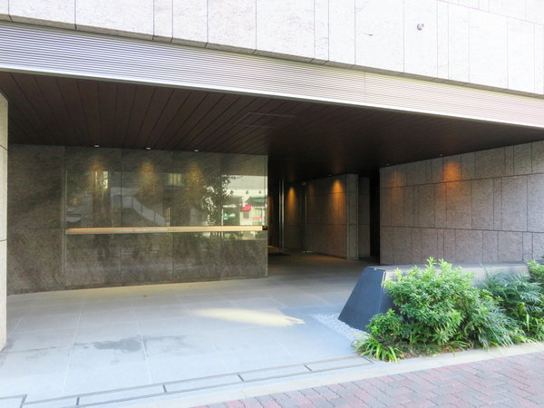 【Brillia三鷹下連雀】エントランス