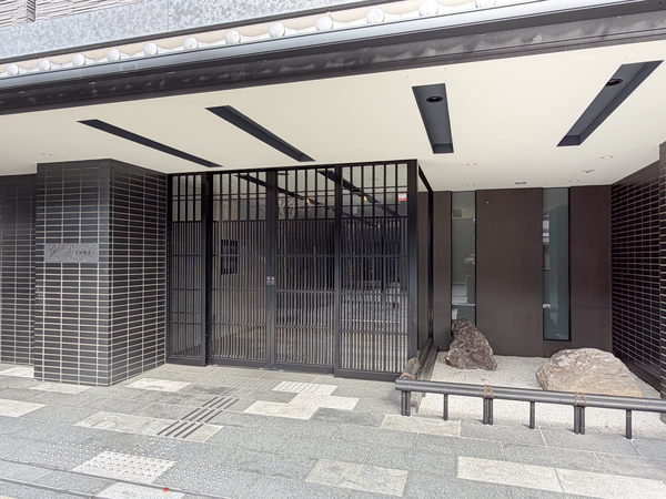 【ジオ京都嵯峨嵐山】エントランス 【ジオ京都嵯峨嵐山】エントランス