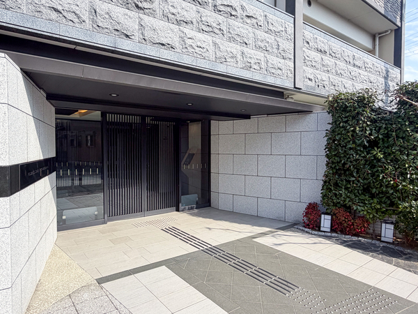 【プレサンスロジェ京都桂川】エントランス 【プレサンスロジェ京都桂川】エントランス