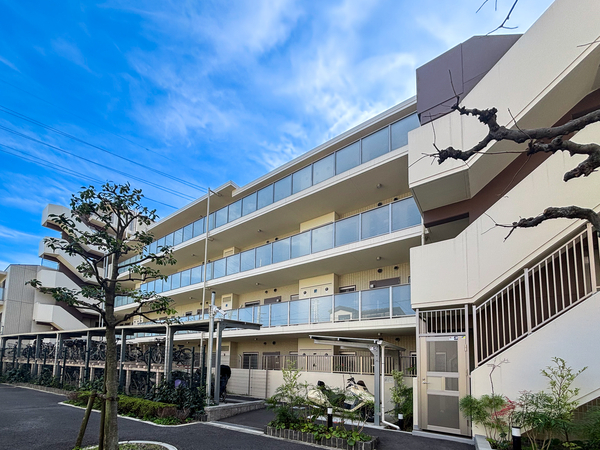 【エクセレントシティお花茶屋レジデンス】外観