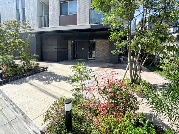 【エクセレントシティお花茶屋レジデンス】エントランス