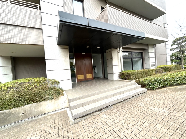 【志木ニュータウンガーデンプラザ】志木ニュータウンガーデンプラザ壱番館エントランス