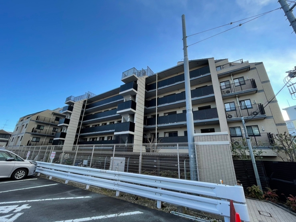 【Brillia横浜鶴ヶ峰】外観