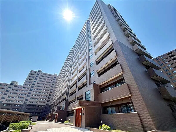 【ロイヤルコート大谷地】外観 【ロイヤルコート大谷地】外観