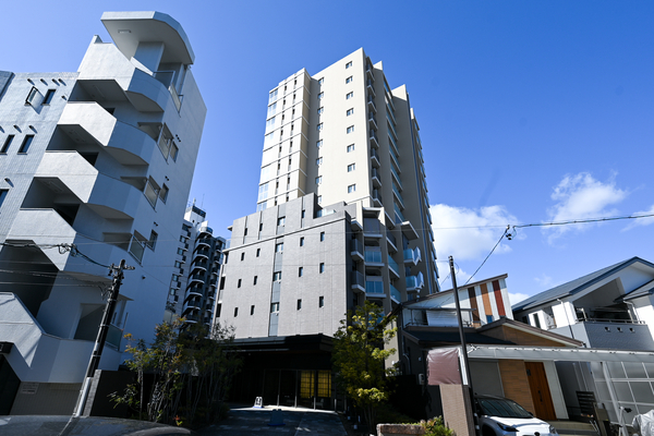 【デュオヒルズ植田】外観