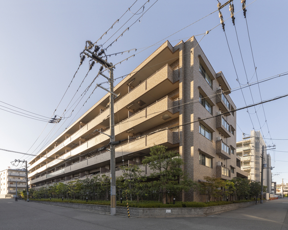 【サーパス吹田垂水町】外観