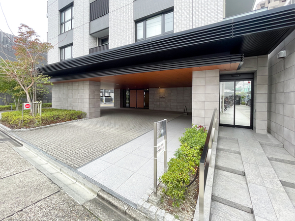 【メイツナゴヤドームWEST】エントランス