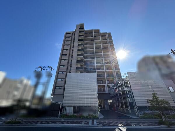 【コンツェルトスクエアガーデン】外観