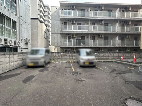 【ダイアパレス琴似第2】駐車場 【ダイアパレス琴似第2】駐車場