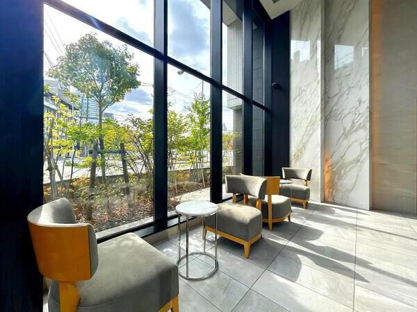 【ブランズ札幌南7条】エントランス１