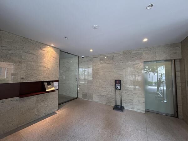 【イニシアコート大宮】エントランス 【イニシアコート大宮】エントランス