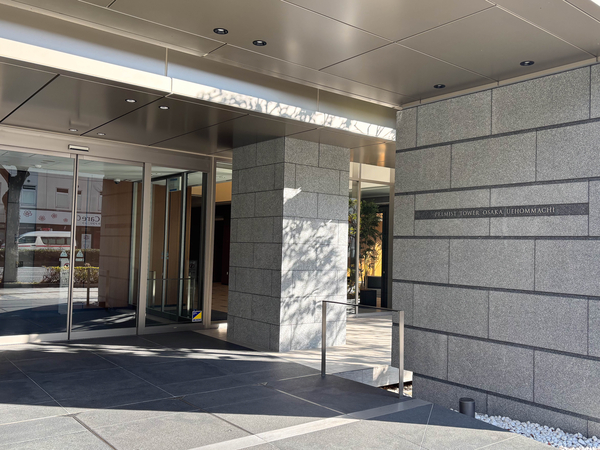 【プレミストタワー大阪上本町】エントランス