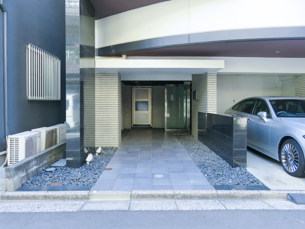 【エクセリア富ヶ谷】エントランス