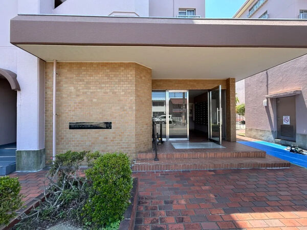 【三旺マンション上脇】エントランス