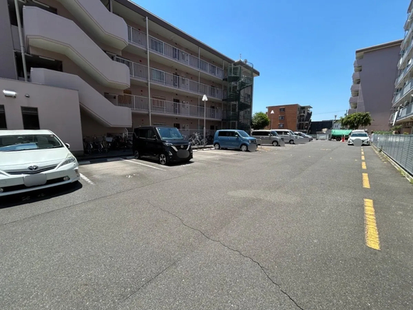 【三旺マンション上脇】駐車場 【三旺マンション上脇】駐車場