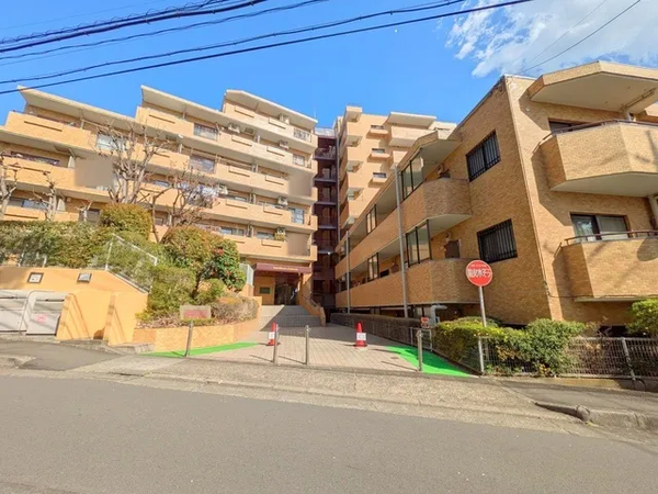 【ライオンズマンション府中の丘】外観1