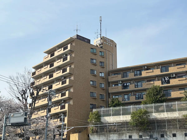【ライオンズマンション府中の丘】外観2