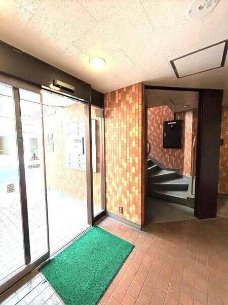 【ロマネスク西公園】エントランス