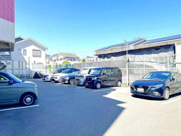 【ラポー桂】駐車場 【ラポー桂】駐車場