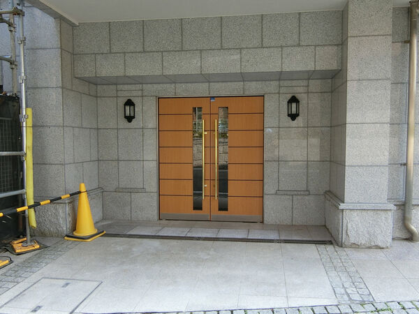 【ランドシティ横濱山手弐番館】エントランス