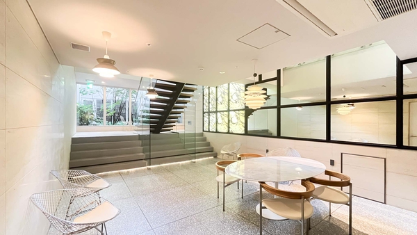 【グラン レ・ジェイド等々力】ラウンジ