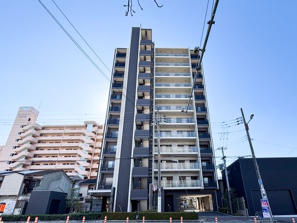 【プレサンスロジェ北田辺】外観