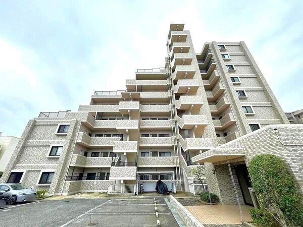 【ベルヴィ香椎】十番館　外観