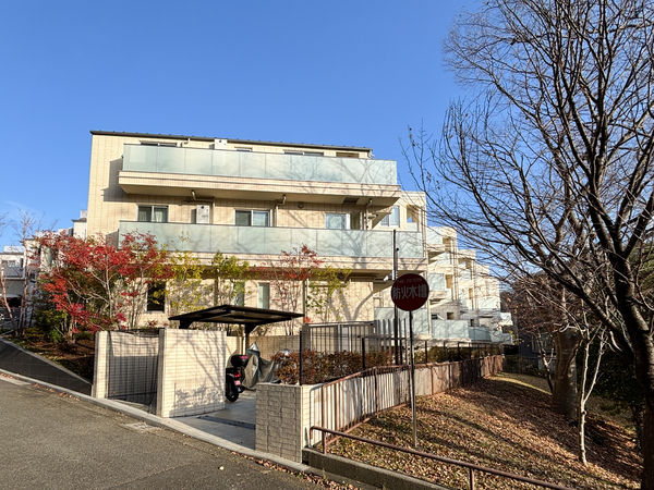 【バースシティ・ザ・マーク・たまプラーザパークサイド】外観