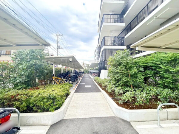【ヴィークコート蕨南町桜並木】駐輪場 【ヴィークコート蕨南町桜並木】駐輪場