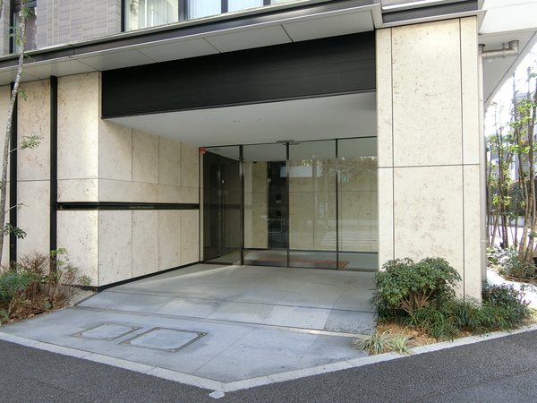 【ディアナコート駒場翠景】エントランス