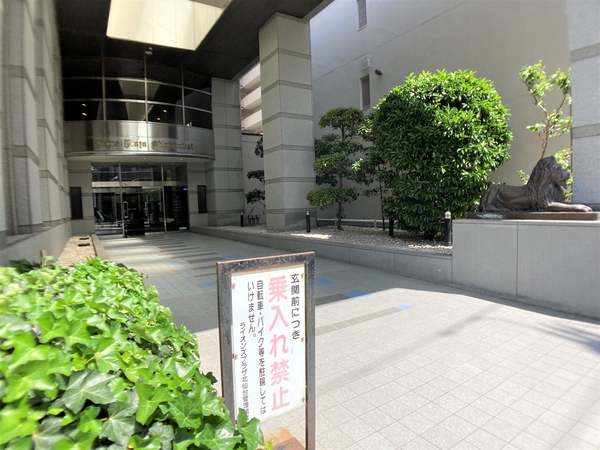 【ライオンズプラザ北仙台】エントランスアプローチ